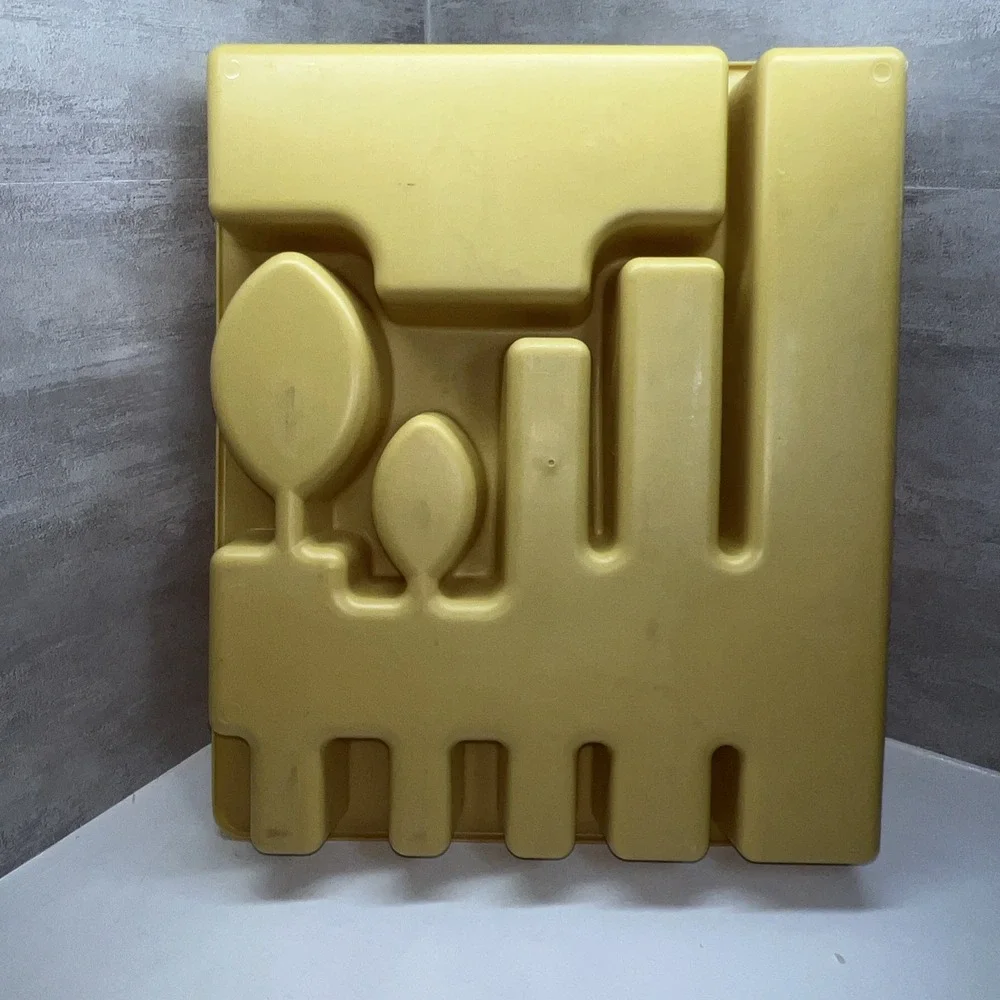 VTG Rubbermaid Gold Yellow Utensil Flatware Silverware Drawer Organizer